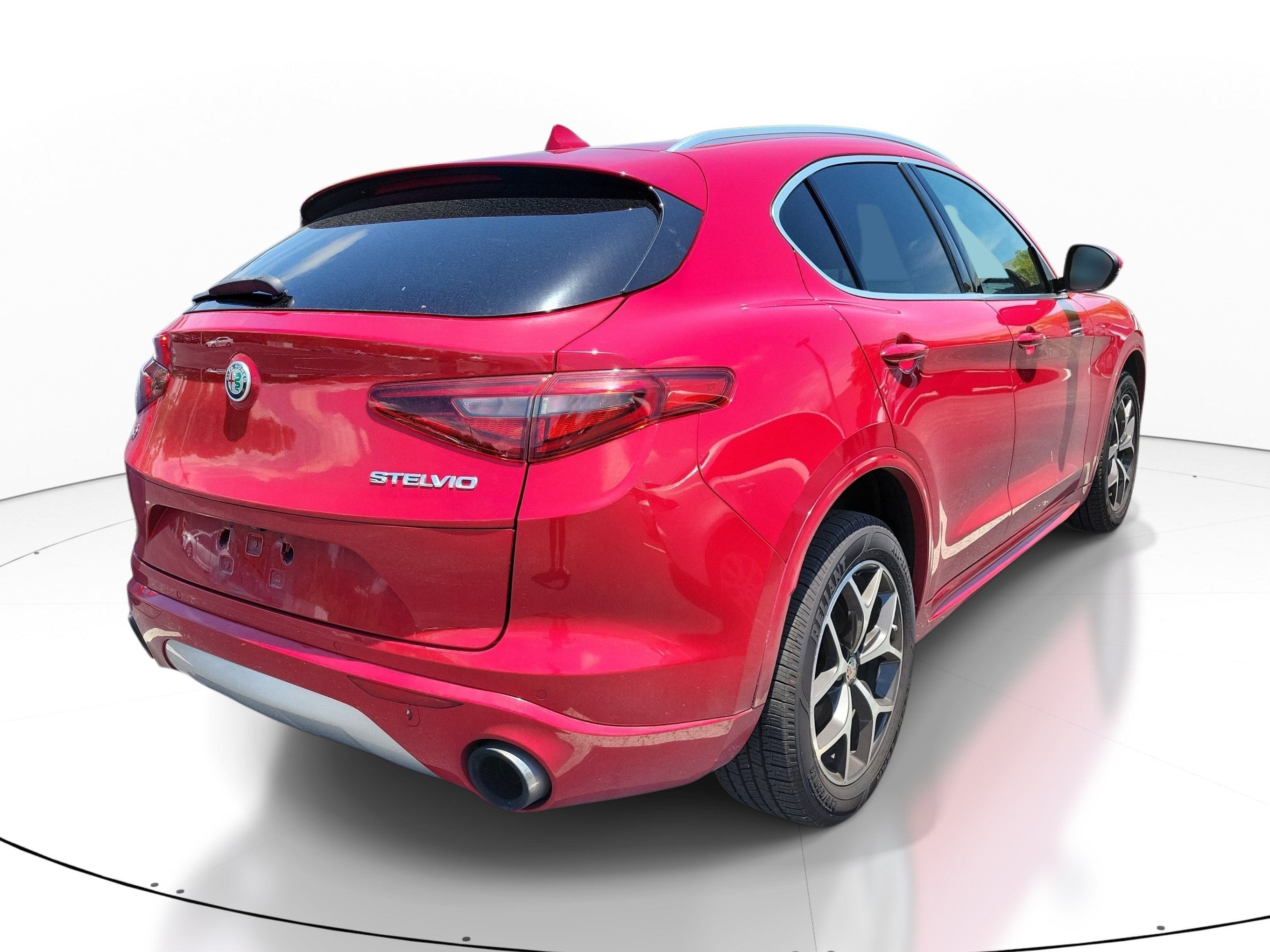 Used 2020 Alfa Romeo Stelvio Ti AWD/4WD image 6