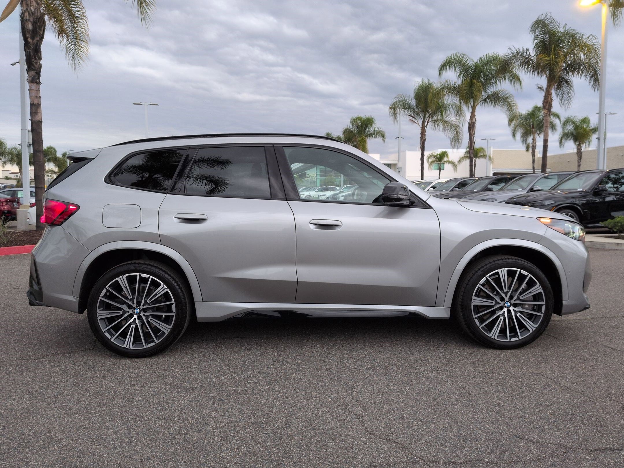 Used 2024 BMW X1 M35i w/ Premium Package image 11