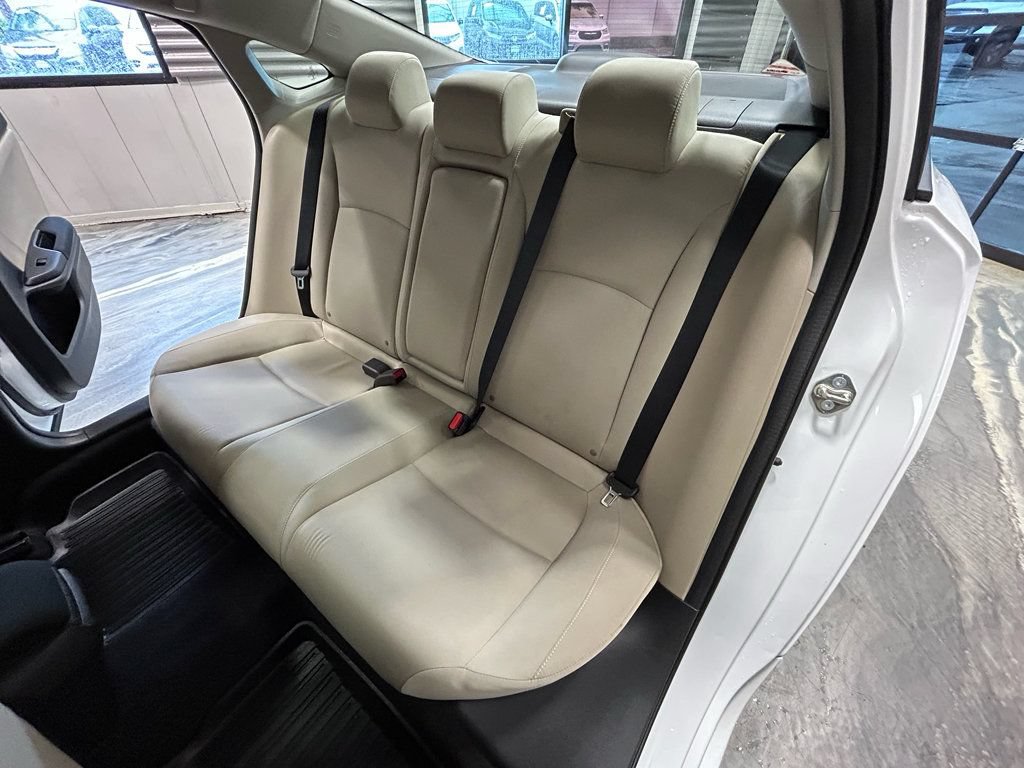 Used 2017 Honda Civic EX-T image 6
