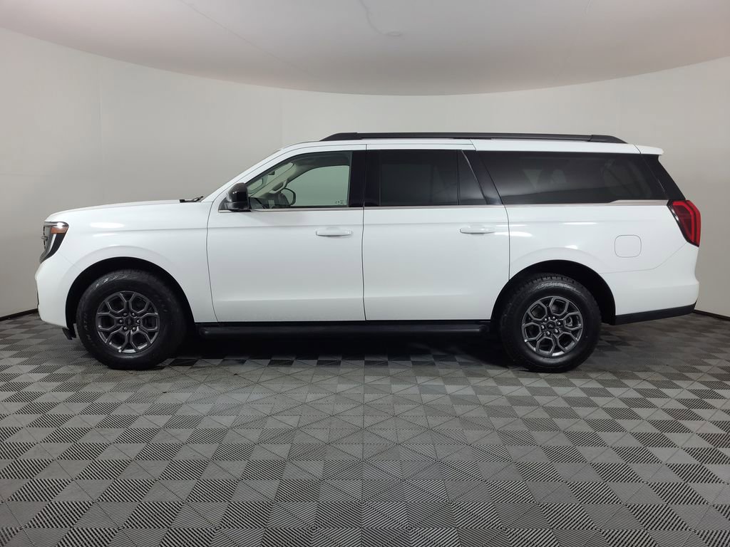 Used 2025 Ford Expedition Max Active AWD/4WD image 6