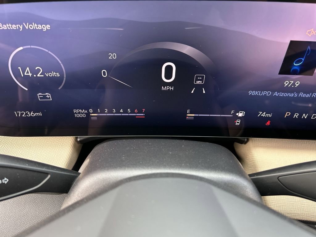 Used 2025 Buick Enclave Preferred w/ Power Package image 11