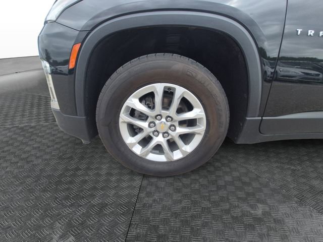 Used 2022 Chevrolet Traverse LS FWD image 13