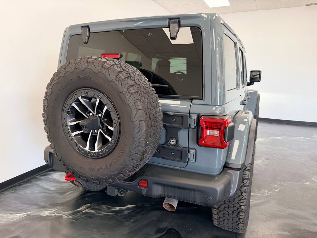 Used 2024 Jeep Wrangler Unlimited Rubicon AWD/4WD image 5