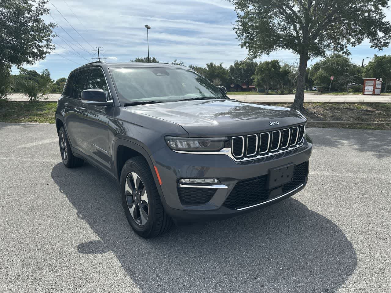 Certified 2024 Jeep Grand Cherokee Limited 4xe AWD/4WD image 16