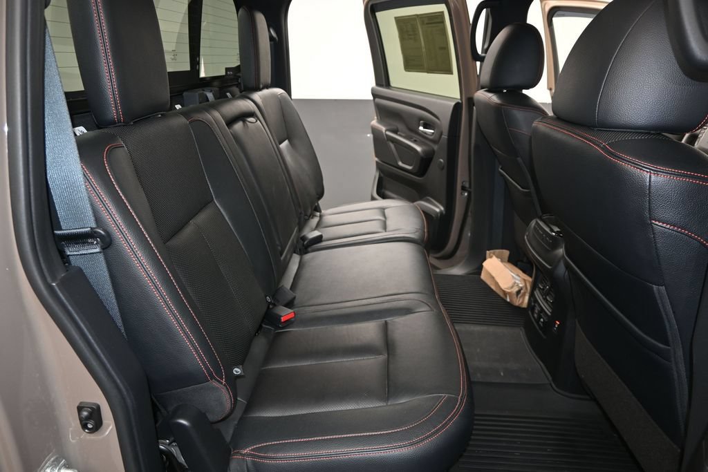 Used 2022 Nissan Titan PRO-4X w/ Pro-4x Convenience Package AWD/4WD image 28