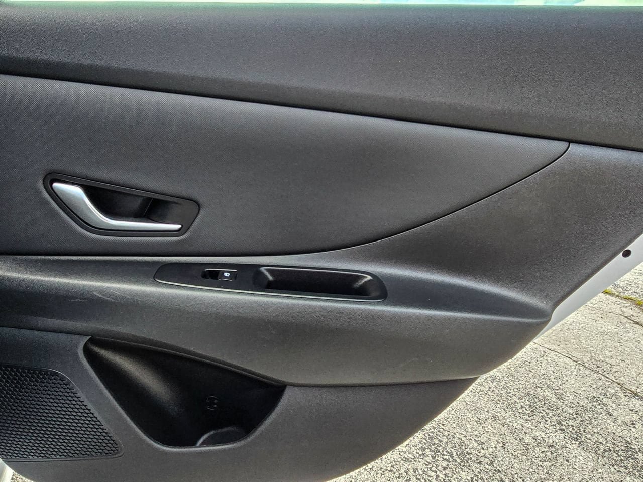Used 2025 Hyundai Elantra SEL FWD image 35