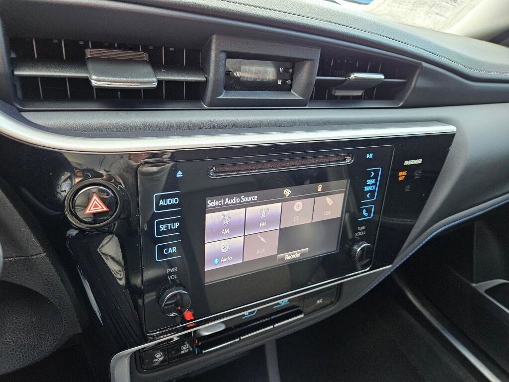 Used 2017 Toyota Corolla SE w/ Carpet Mat Package (TMS) image 27