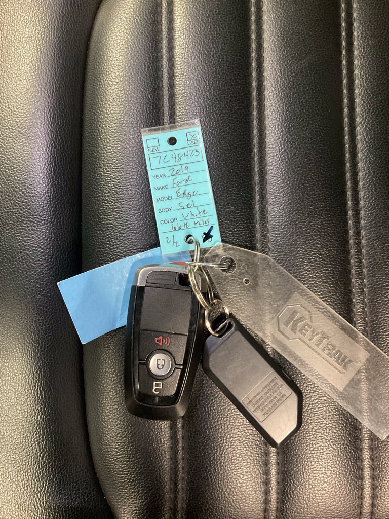 Used 2019 Ford Edge SEL w/ Equipment Group 201A FWD image 39