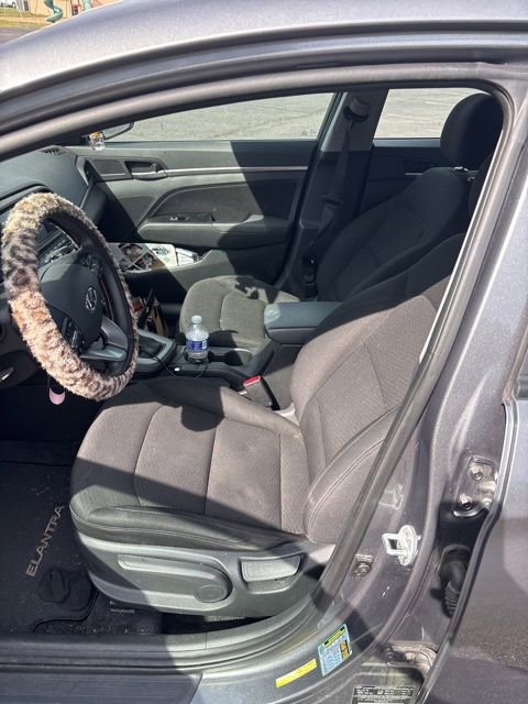 Used 2019 Hyundai Elantra SEL w/ Cargo Package FWD image 4