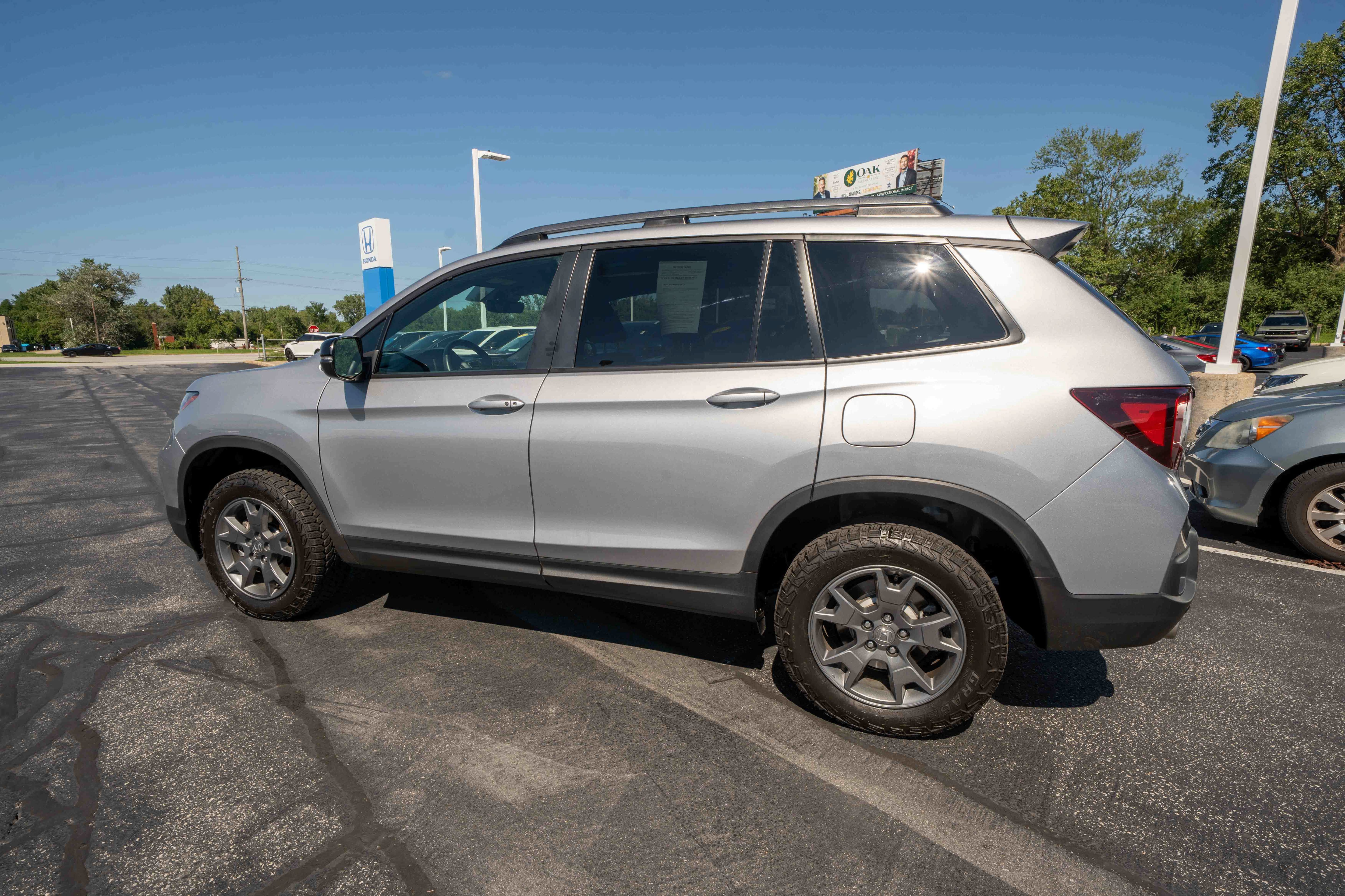 Certified 2025 Honda Passport TrailSport image 4