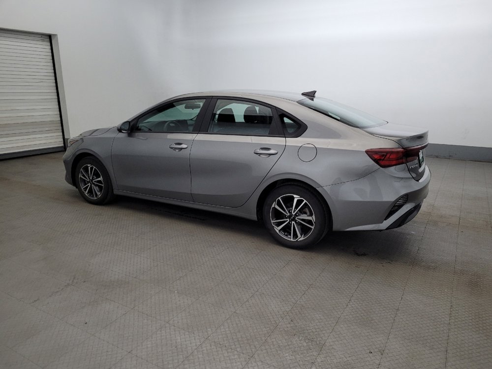 Used 2023 Kia Forte LXS FWD image 3