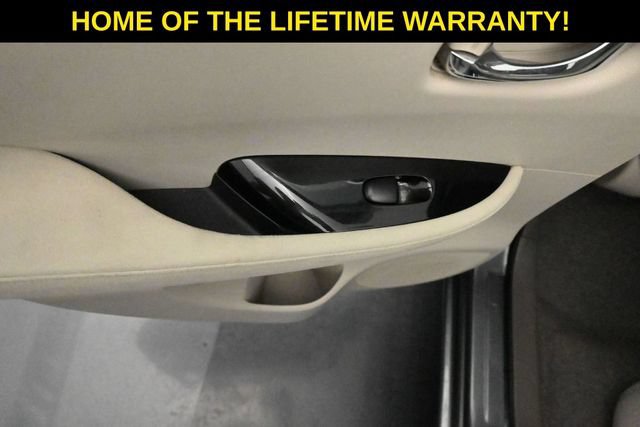 Used 2015 Nissan Leaf SV w/ LED & Quick Charge Package FWD image 28
