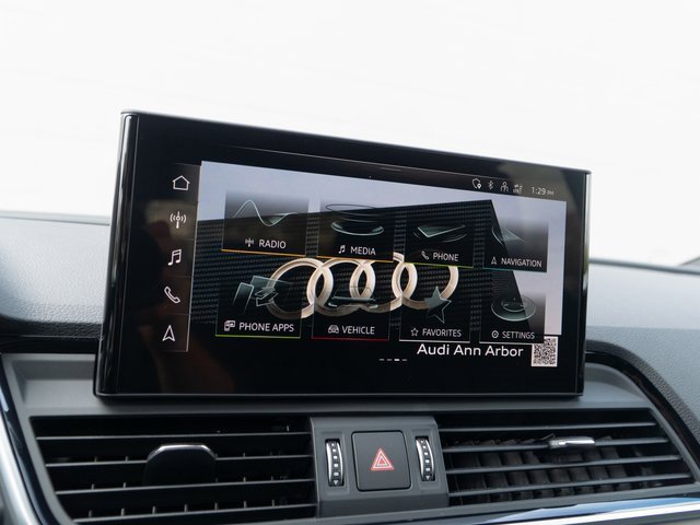 Certified 2025 Audi Q5 2.0T Premium w/ Convenience Plus Package image 25