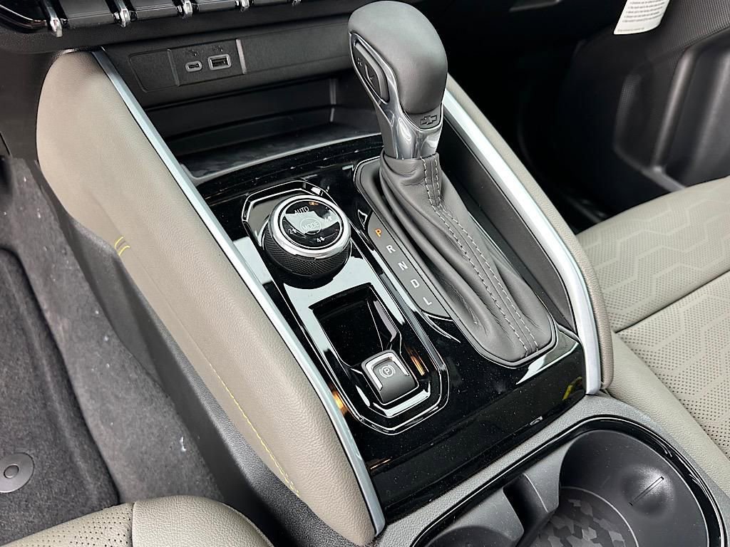 New 2026 Chevrolet Colorado ZR2 w/ Technology Package image 24