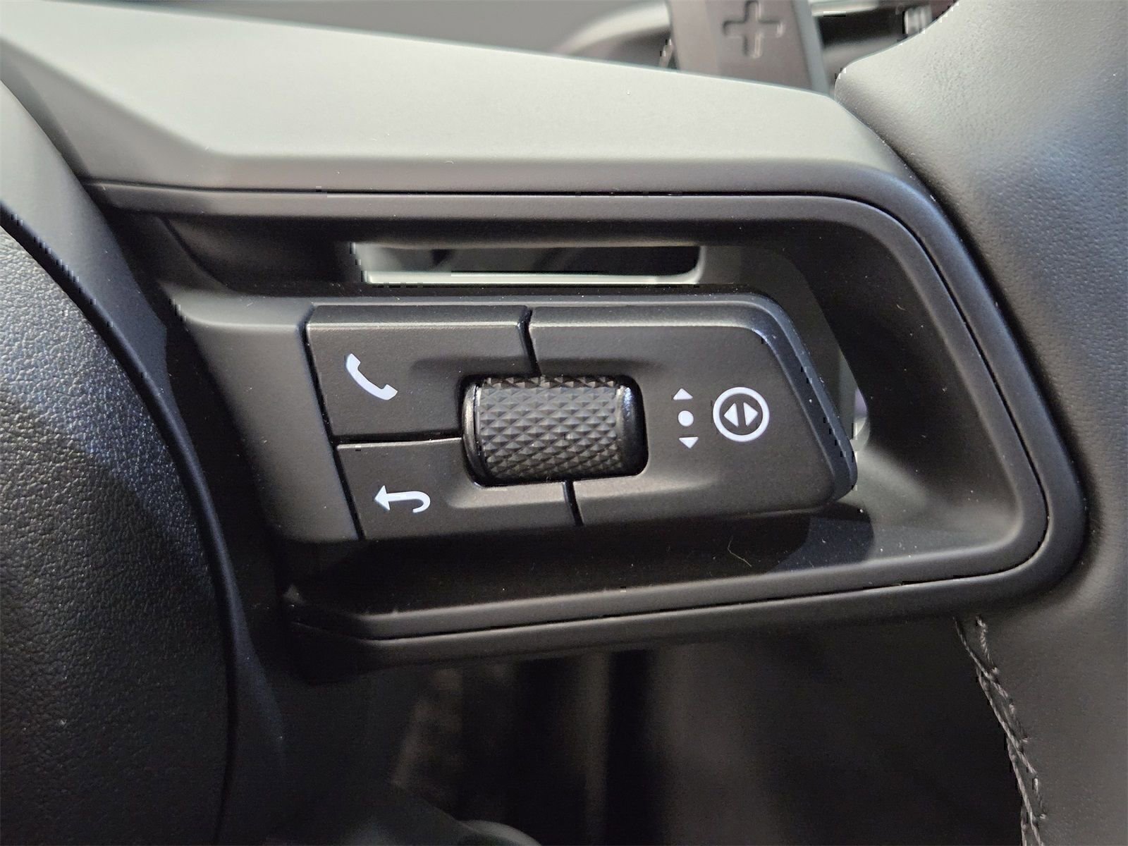 Certified 2025 Porsche Panamera RWD image 19