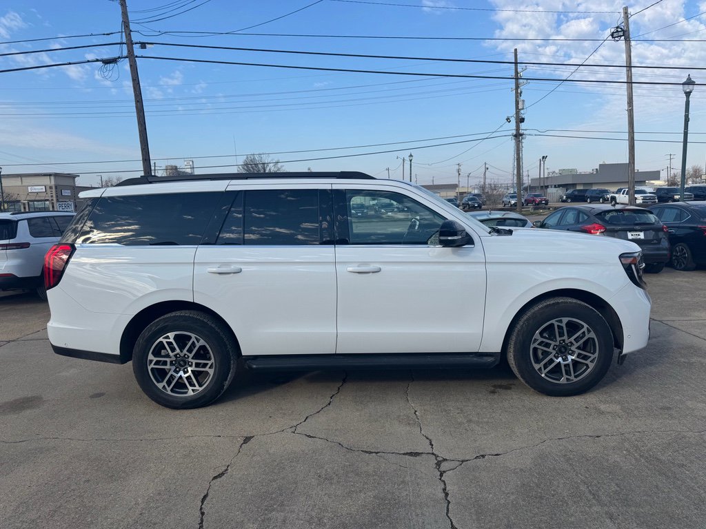 Used 2025 Ford Expedition Active image 6