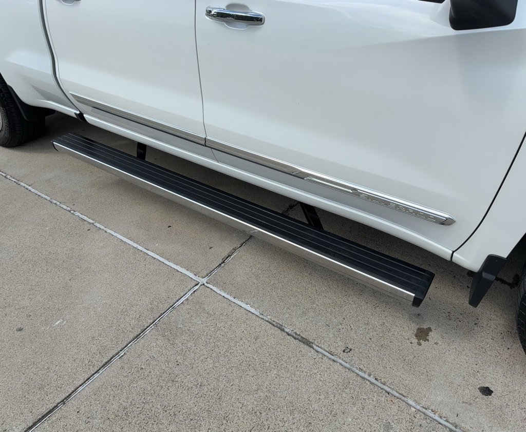 Used 2023 Chevrolet Silverado 1500 High Country w/ Technology Package image 6