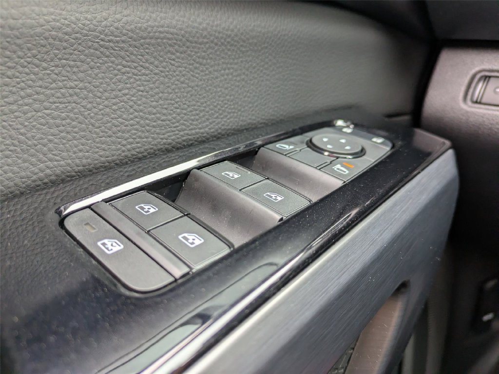 New 2026 Nissan Pathfinder SL FWD image 9