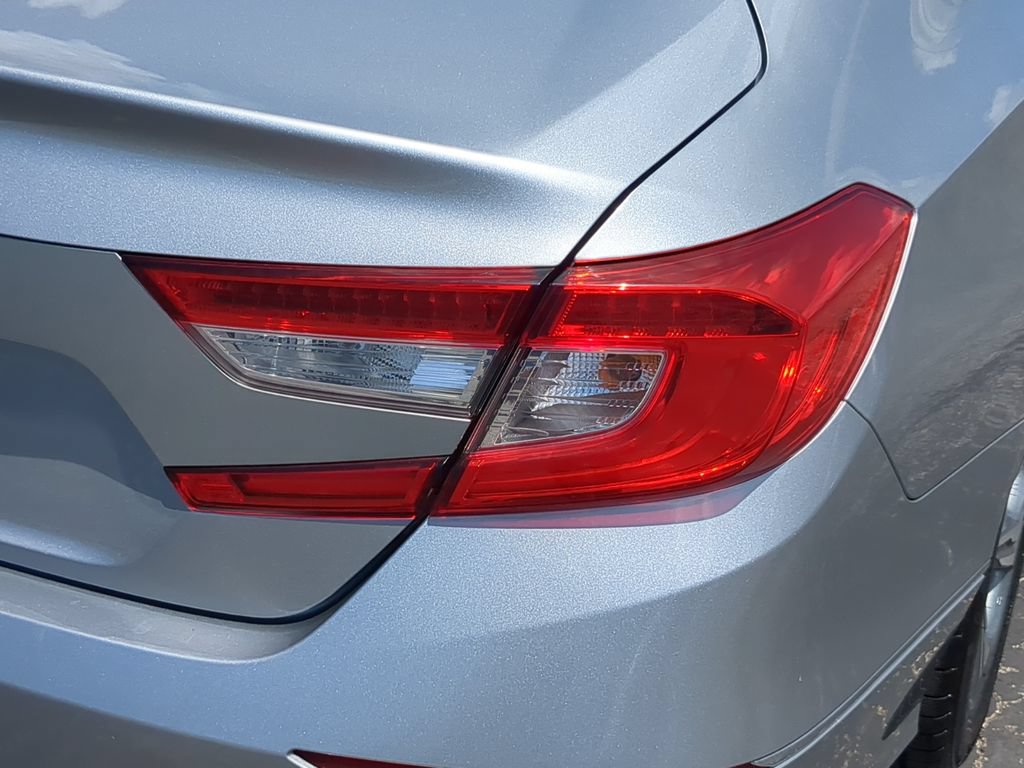 Used 2018 Honda Accord EX image 8