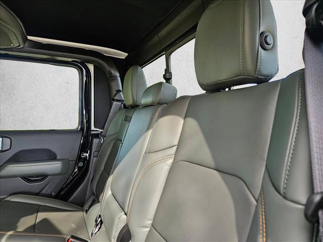 New 2026 Jeep Gladiator Mojave AWD/4WD image 18