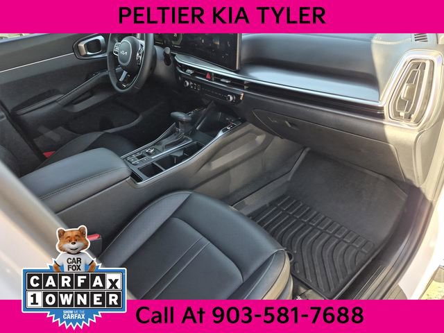 Certified 2025 Kia Sorento EX w/ Panoramic Sunroof Package image 13