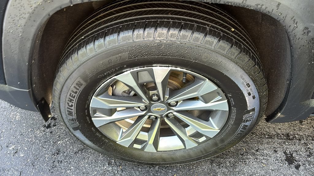 Used 2025 Chevrolet Equinox LT AWD/4WD image 35