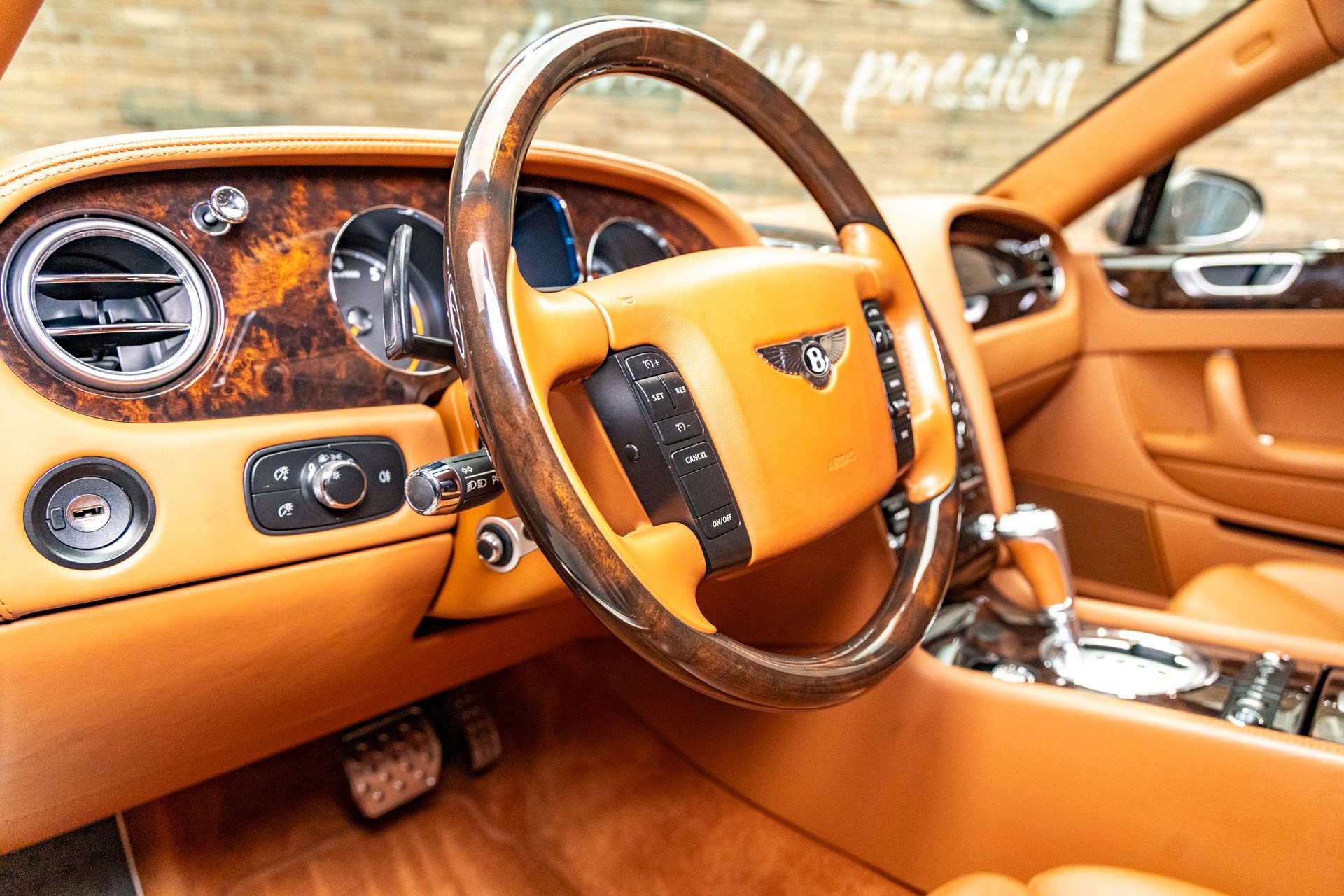 Used 2006 Bentley Flying Spur Flying Spur image 38