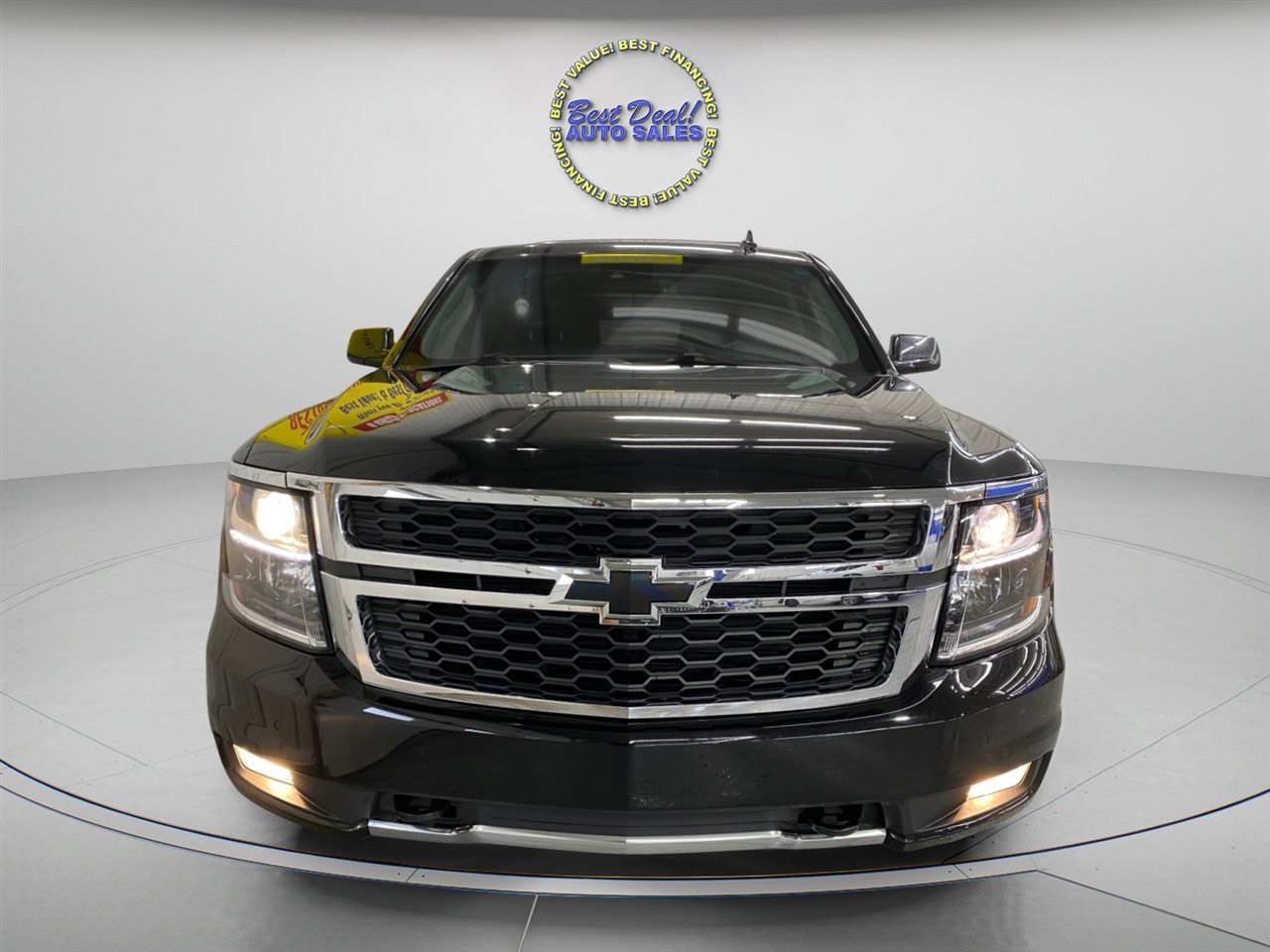 Used 2017 Chevrolet Suburban LT image 8