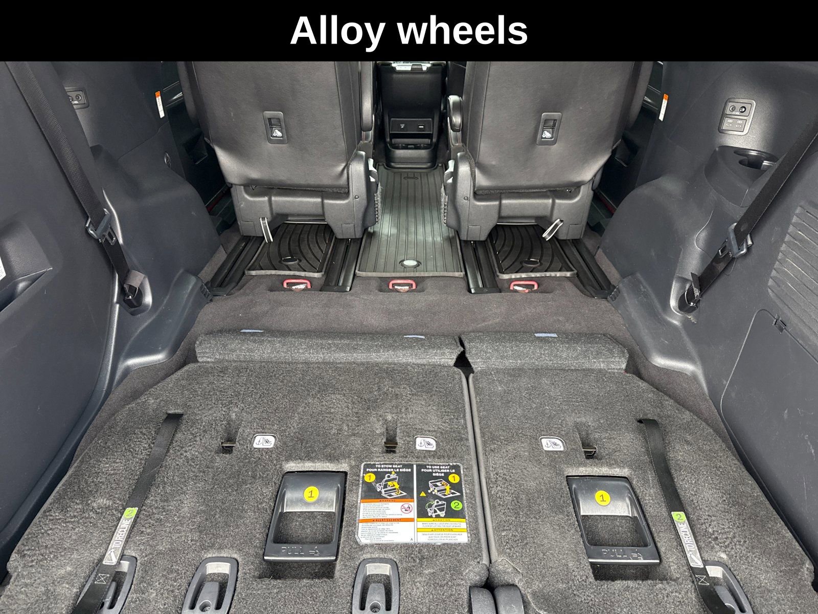 Used 2025 Toyota Sienna XSE w/ XSE Premium Package image 17