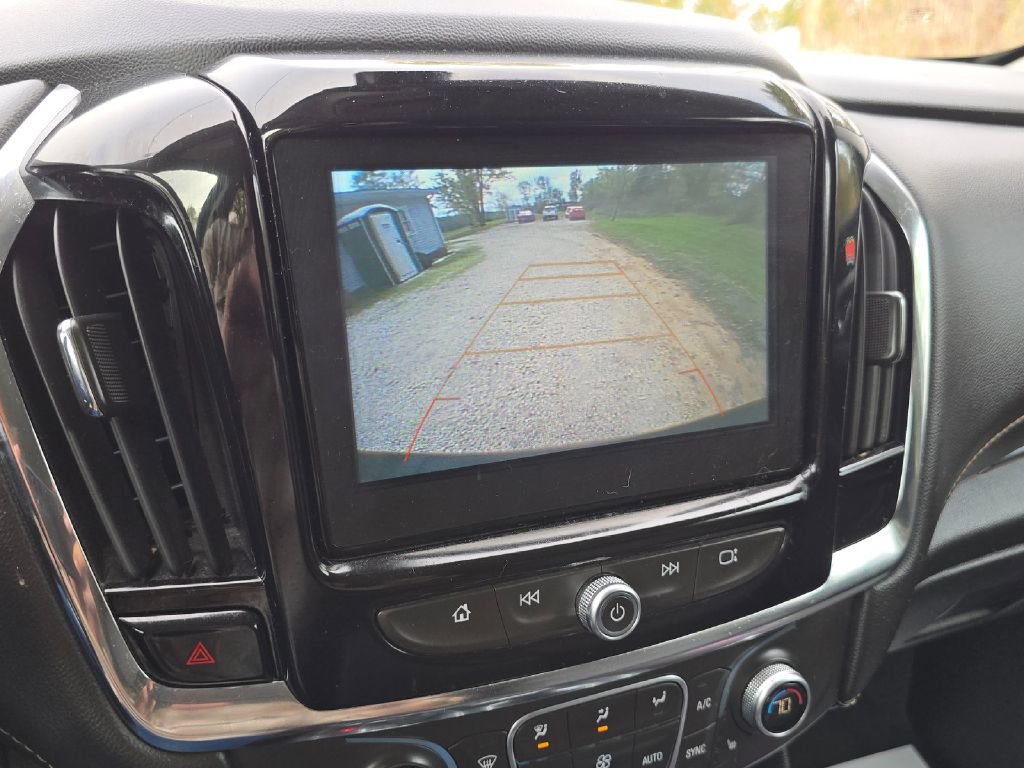 Used 2018 Chevrolet Traverse LT image 20