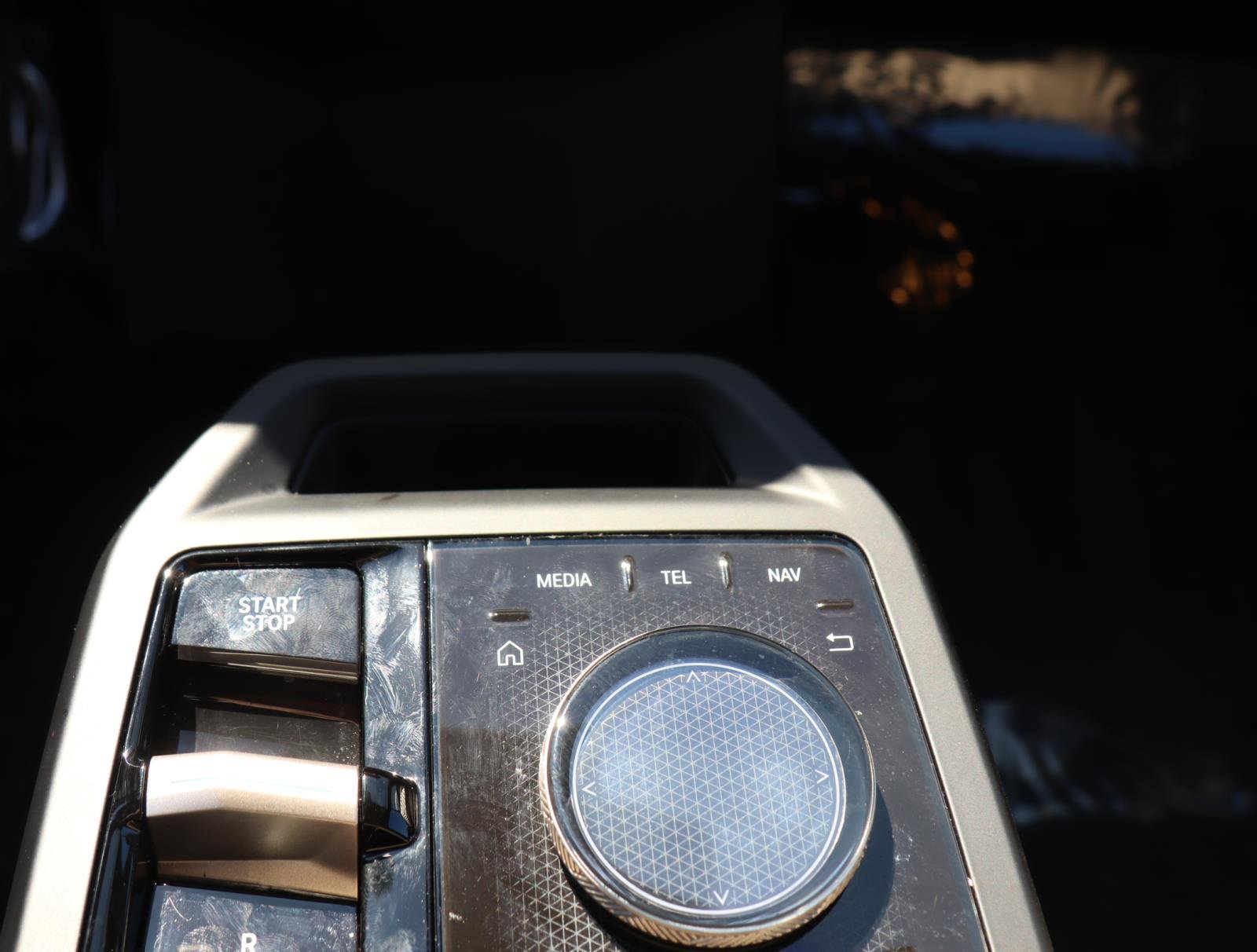 Used 2025 BMW iX xDrive50 w/ Convenience Package image 27