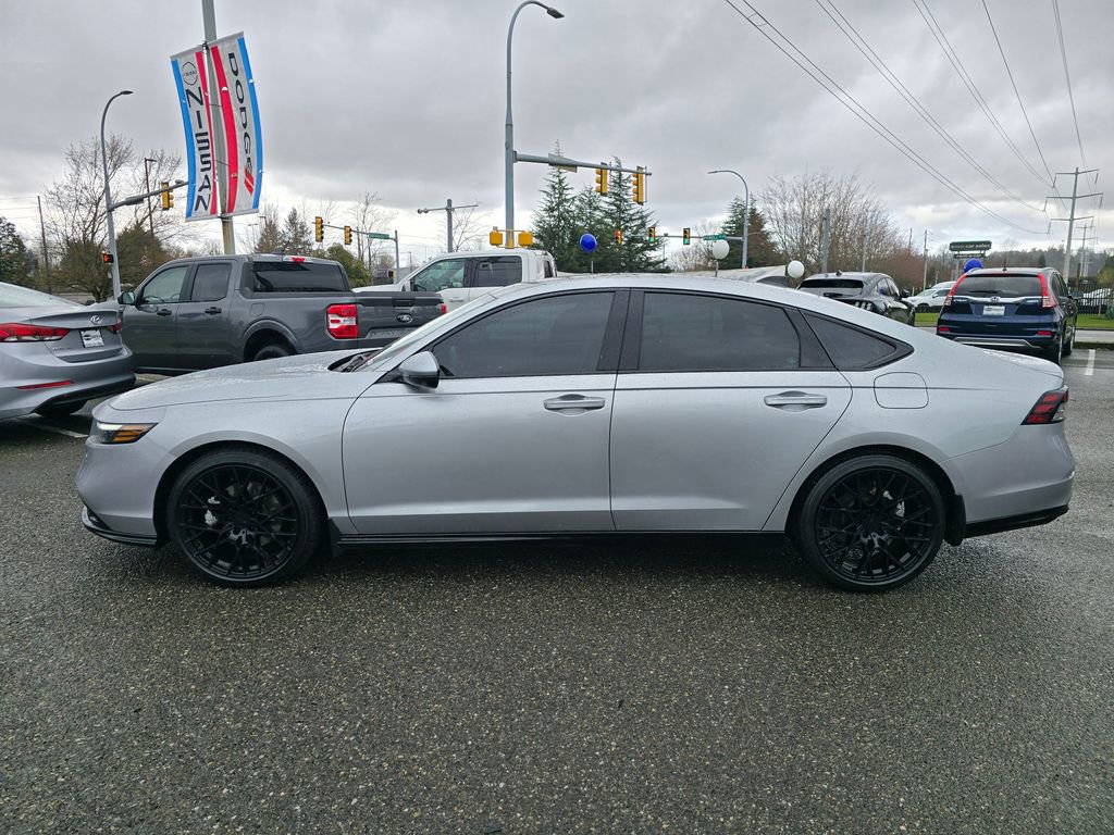 Used 2024 Honda Accord Touring image 8