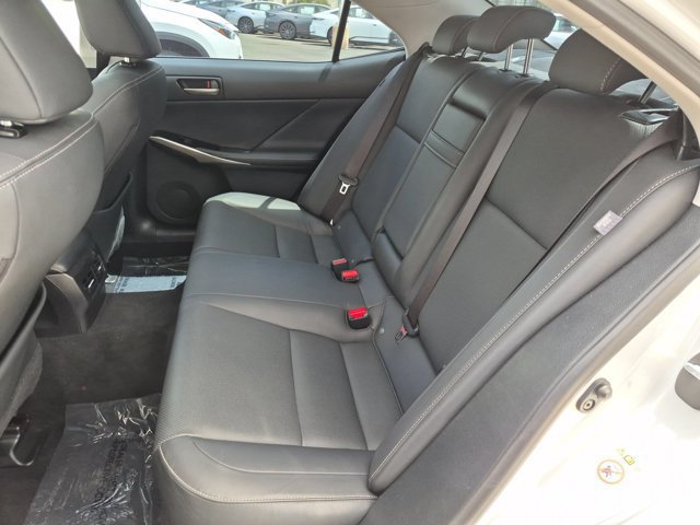 Used 2018 Lexus IS 300 w/ Comfort Package RWD image 27