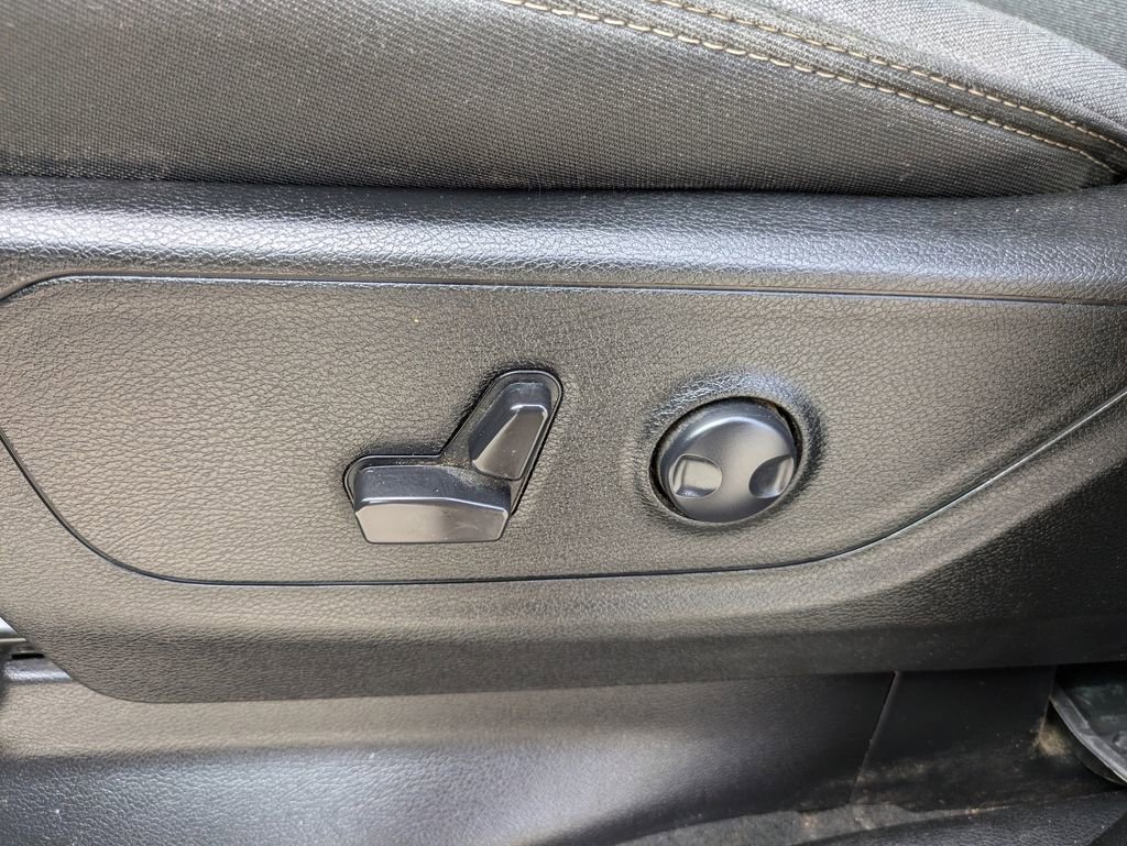 Used 2023 RAM 1500 Big Horn image 9