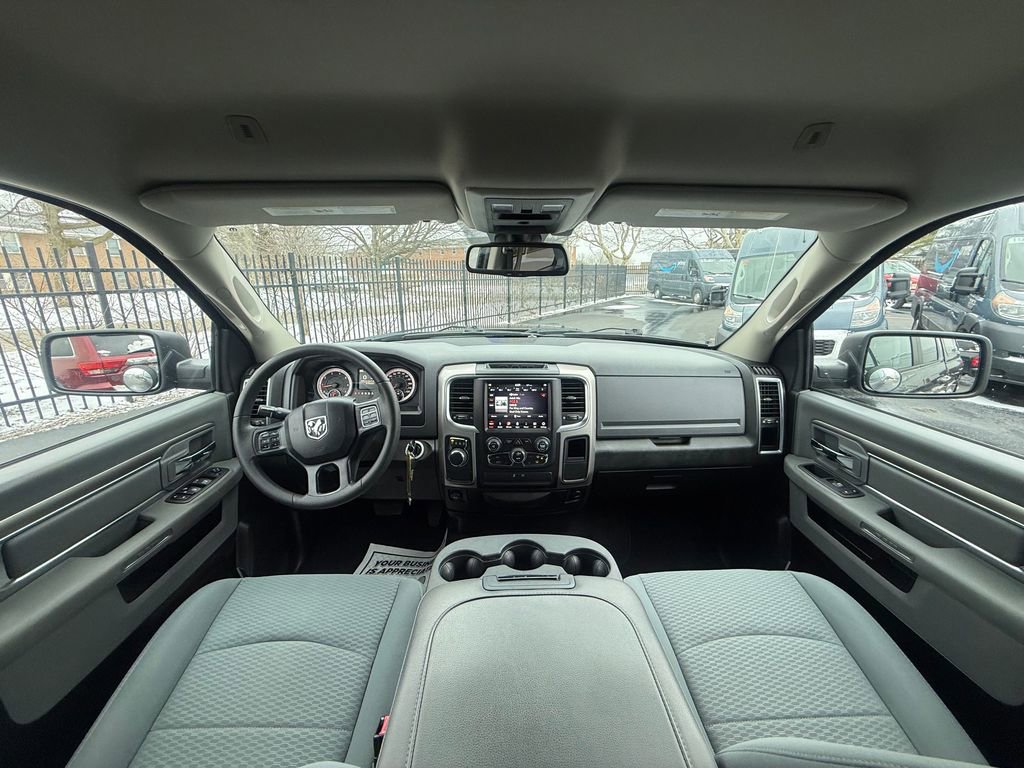 Used 2019 RAM 1500 Classic SLT image 11