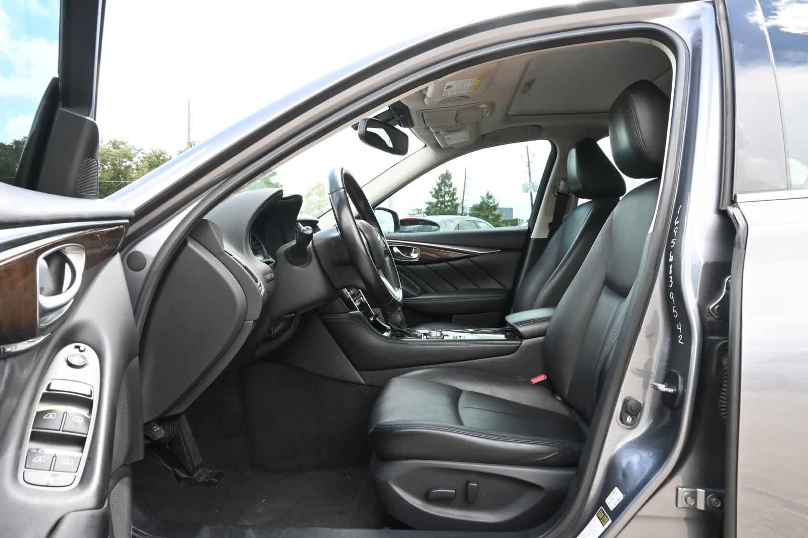 Used 2018 INFINITI Q50 Luxe AWD/4WD image 17