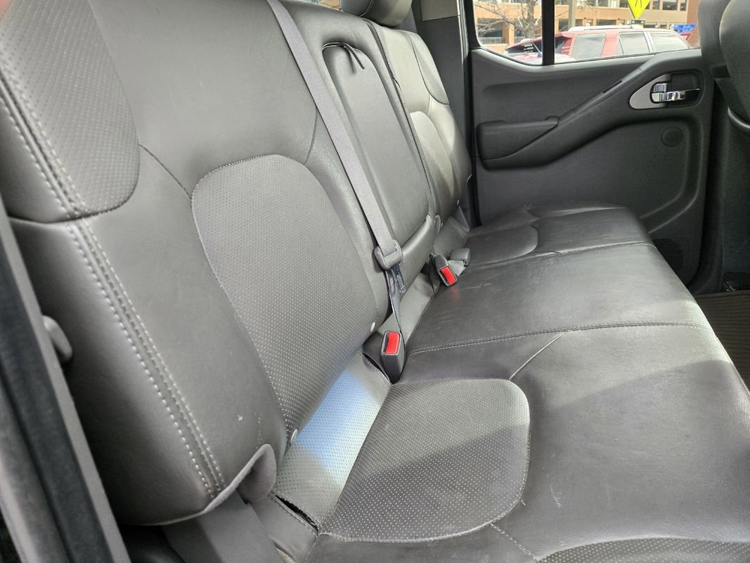 Used 2008 Nissan Frontier LE w/ Leather Pkg image 23