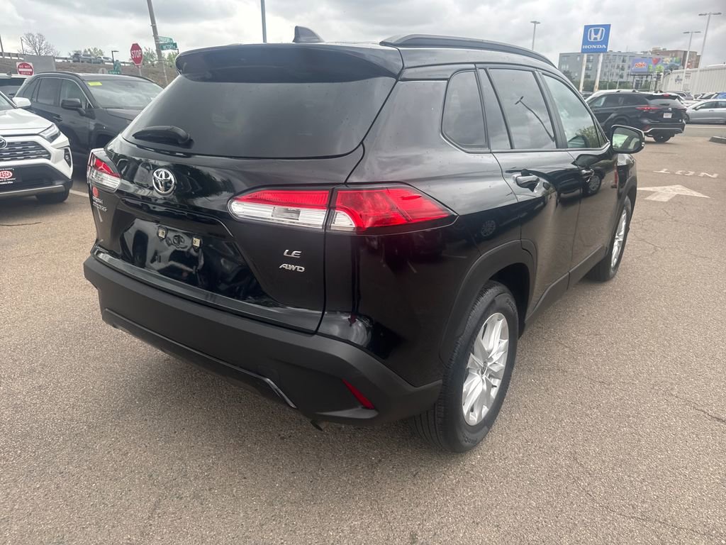 Used 2023 Toyota Corolla Cross LE w/ Moonroof Package AWD/4WD image 8
