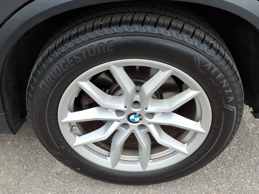 Used 2021 BMW X5 xDrive40i w/ Executive Package AWD/4WD image 9