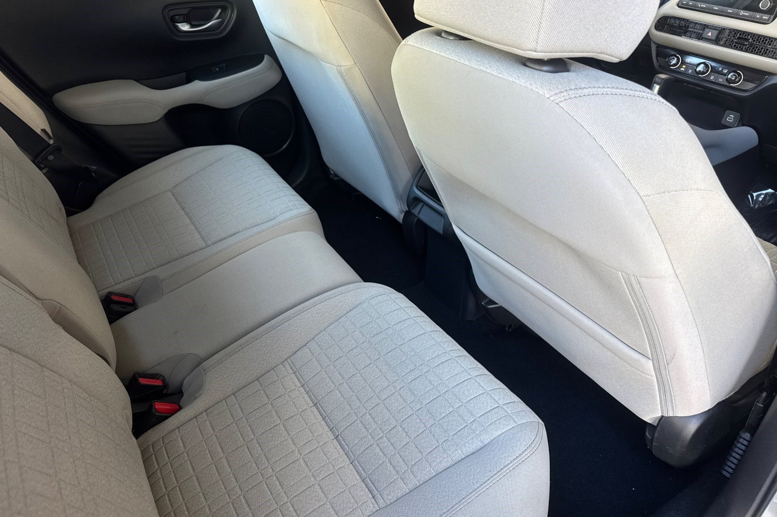 Used 2024 Honda HR-V LX image 33