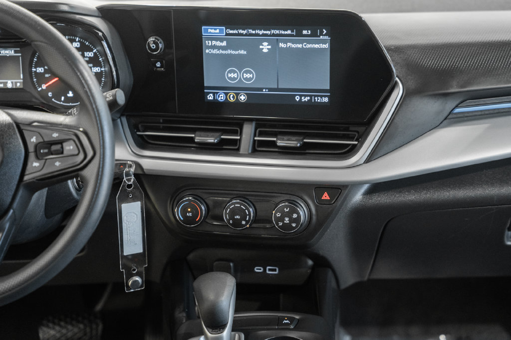 Used 2025 Chevrolet Trax LS FWD image 18