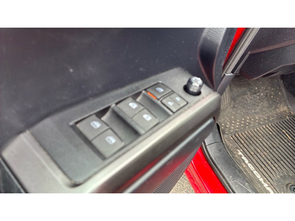 Used 2019 Toyota Tacoma TRD Off-Road image 9