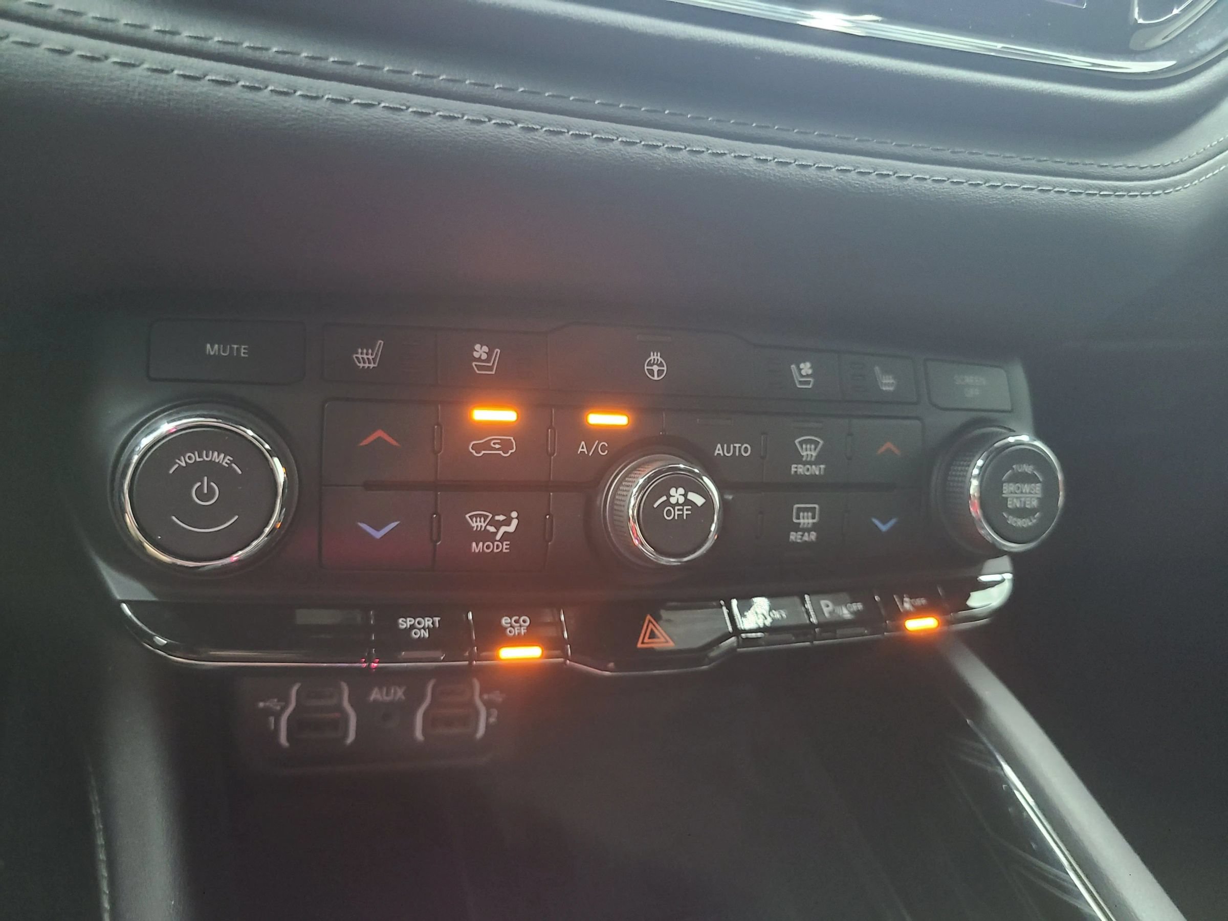 Used 2021 Dodge Durango Citadel w/ Premium Entertainment Group AWD/4WD image 35