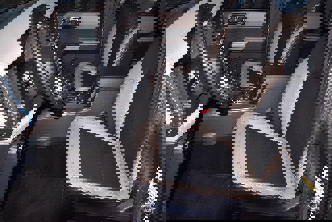 Used 2023 Ford Bronco Wildtrak image 13