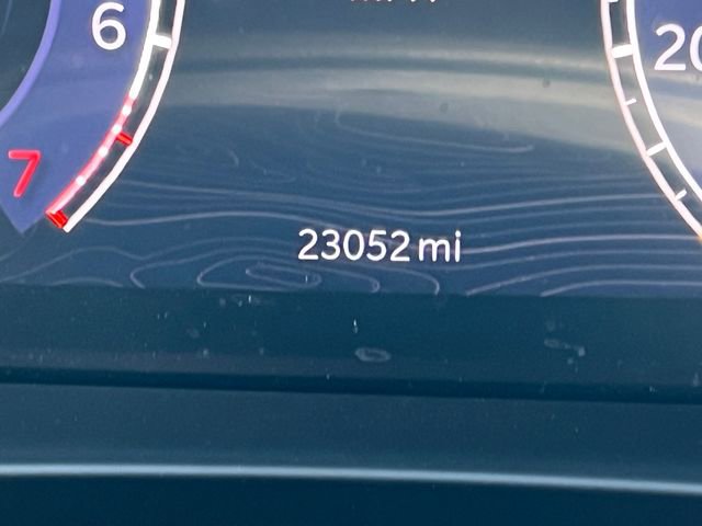 Used 2024 Jeep Grand Cherokee L Limited w/ Luxury Tech Group II image 8