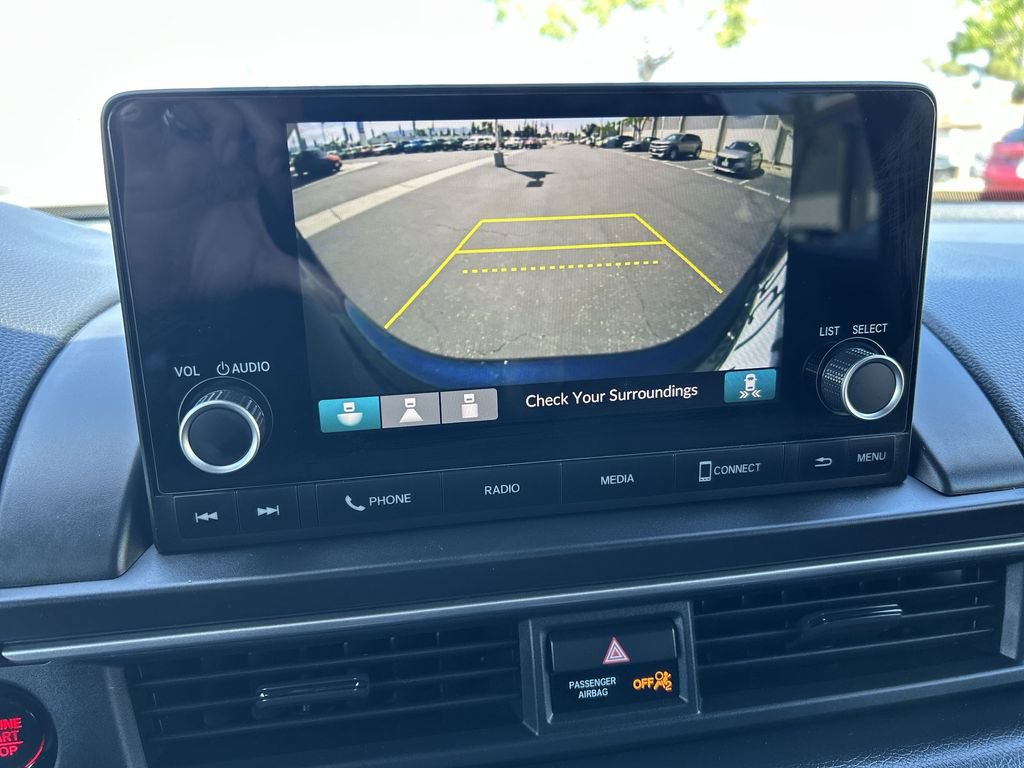 Used 2025 Honda Pilot Sport image 17