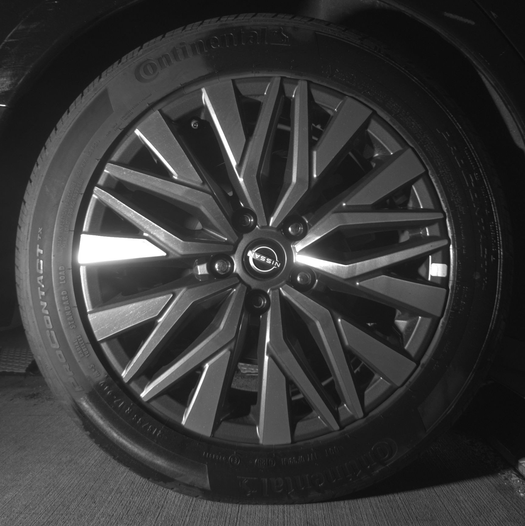 Used 2025 Nissan Altima 2.5 SV FWD image 15