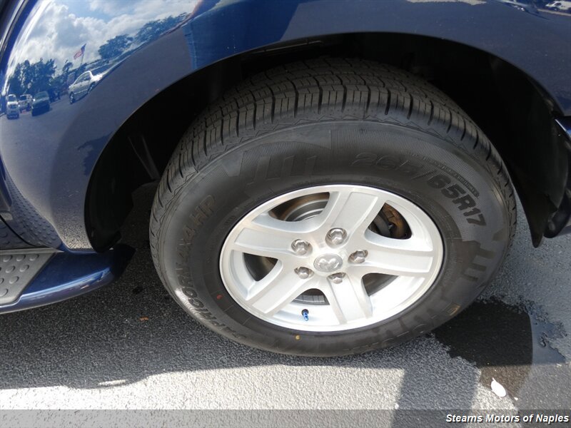 Used 2005 Dodge Durango Limited w/ Trailer Tow Group AWD/4WD image 19