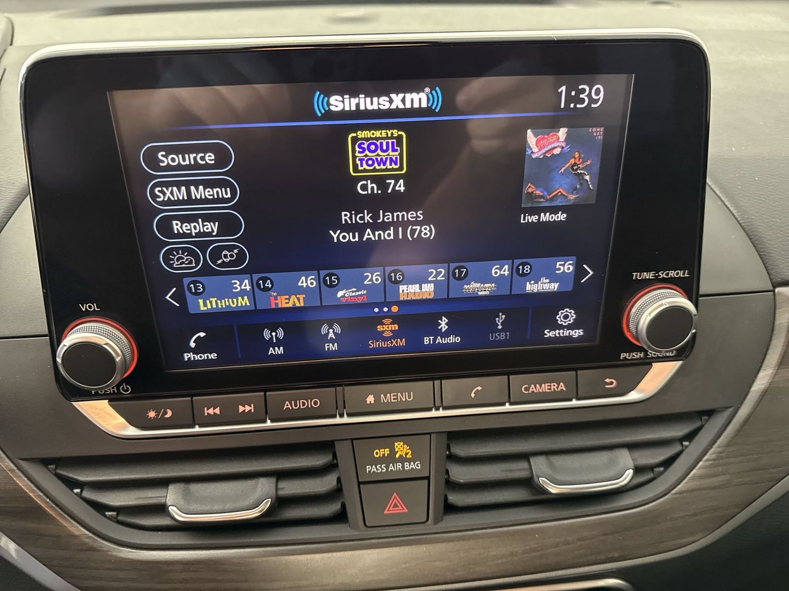 Used 2023 Nissan Altima 2.5 SV AWD/4WD image 6