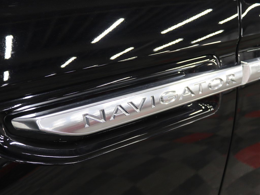Used 2020 Lincoln Navigator Reserve w/ Luxury Package image 9